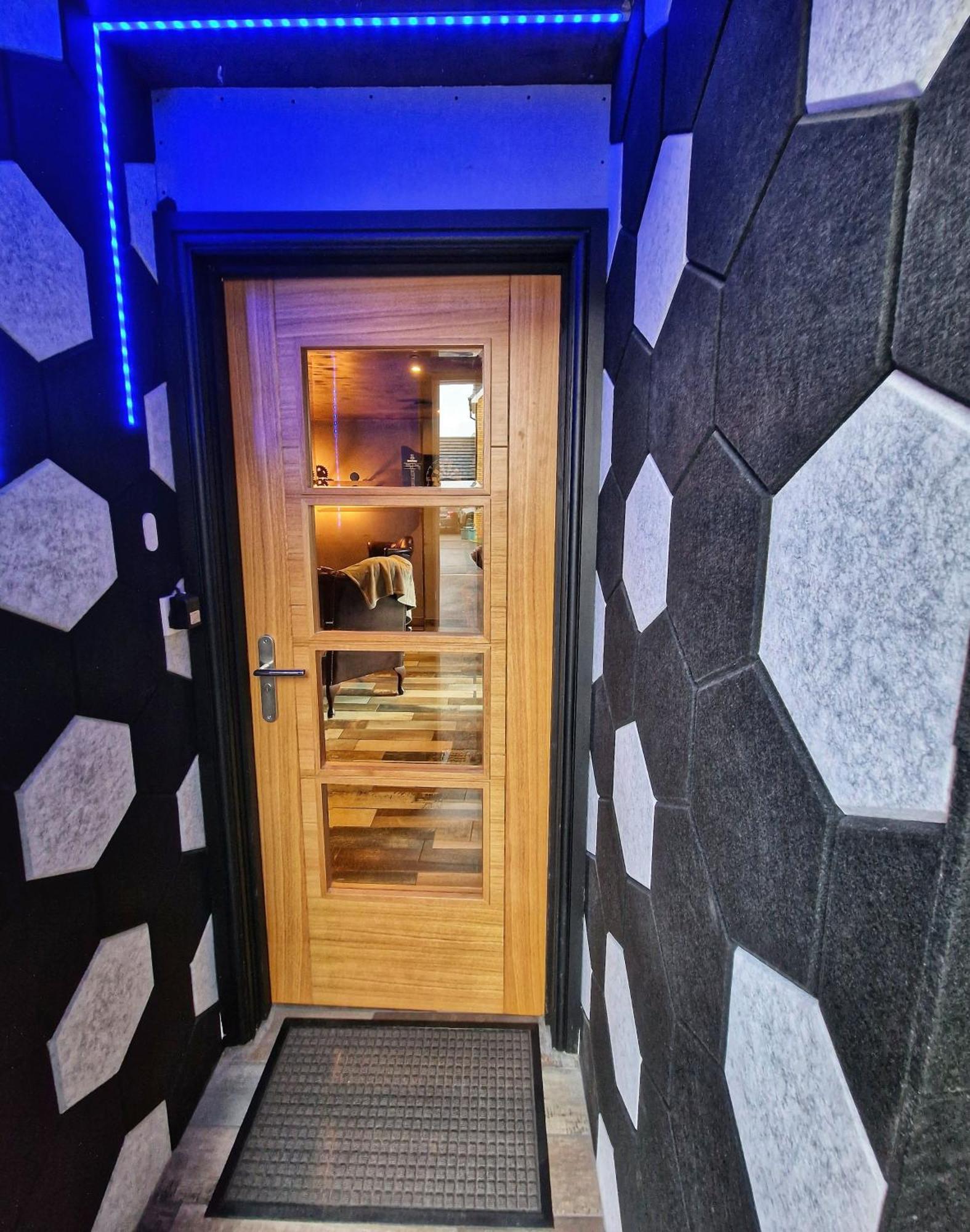 The Pub - Unique & Authentic Experience - Free Parking!, 5 Minutes From Airbus And The Mall Cribbs Bristol Exterior photo